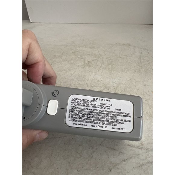 Belkin BZ103050-TVL Mini Surge Protector with USB Charger, used - Picture 7 of 10